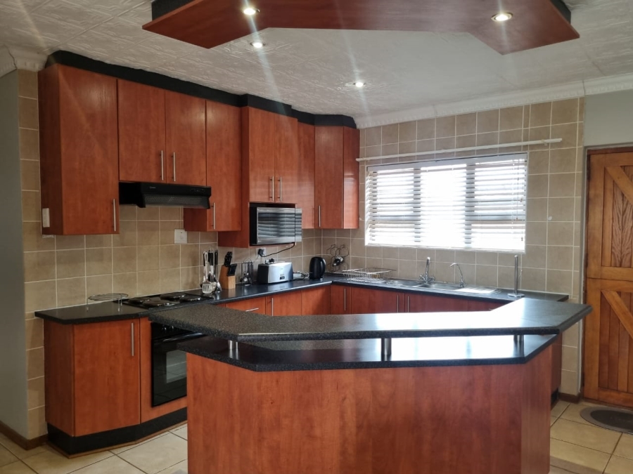 3 Bedroom Property for Sale in Strelitzia Park Eastern Cape